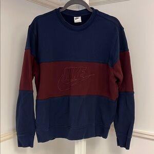 Nike Men's Navy and Maroon Sweater